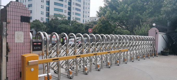 不鏽鋼伸縮門廠家.jpg