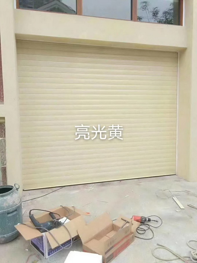 車庫電動（dòng）門.jpg